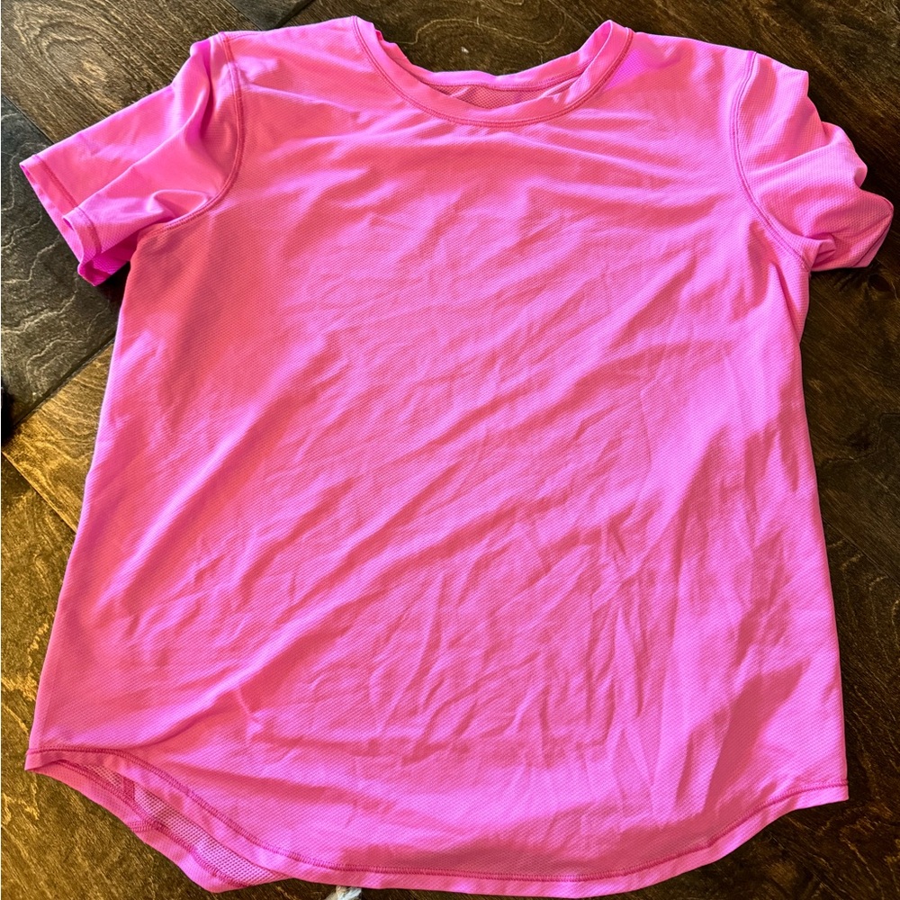 Lululemon workout shirt size 4